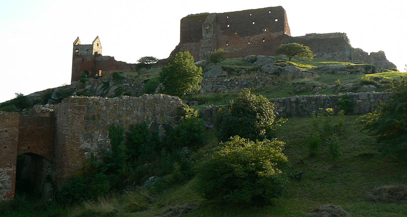 Ruiny średniowiecznego zamku Hammershus