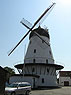 Największy na wyspie wiatrak typu Holender