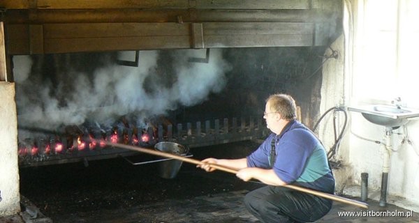 Przygotowania do wędzenia ryby