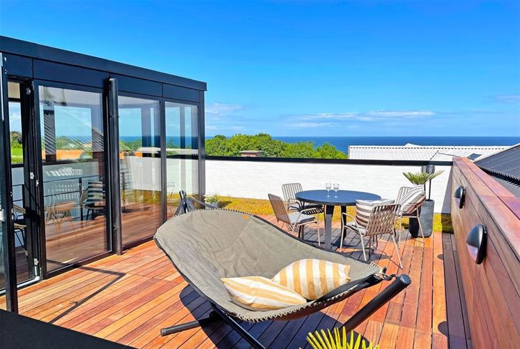 Apartament w Sandkås z tarasem na dachu