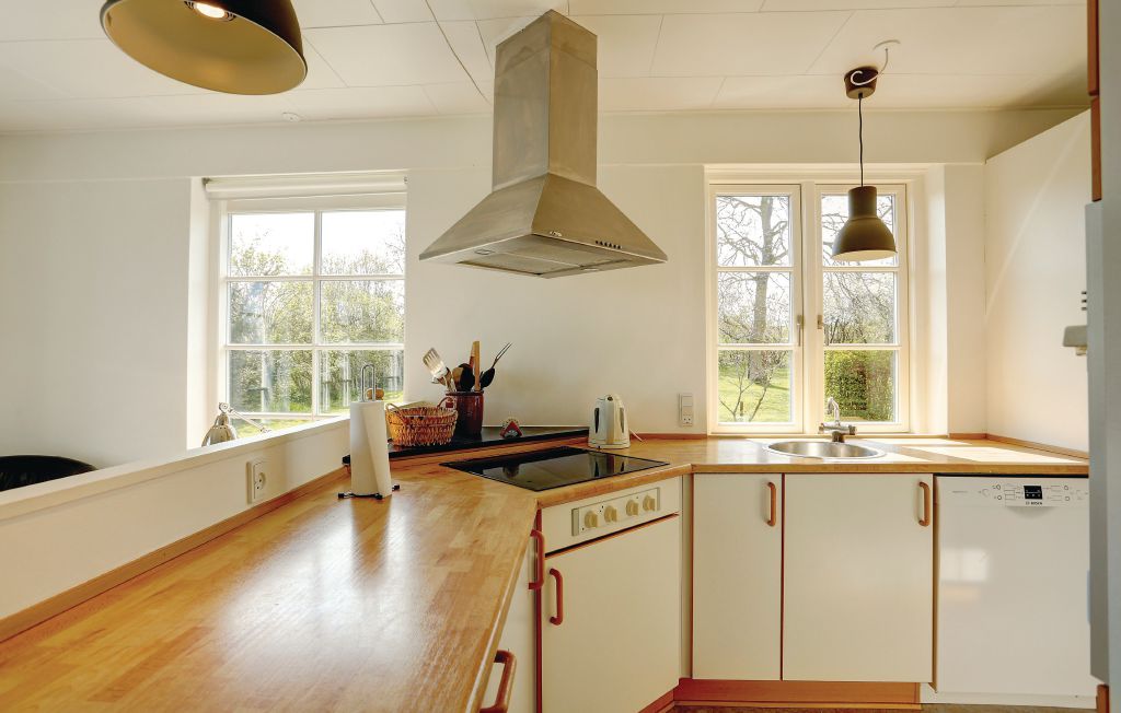 i57112_kitchen_02.jpg