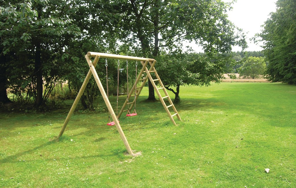 i58820_outdoor_02.jpg